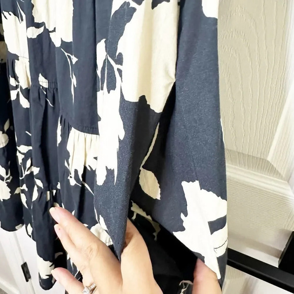 SOFIE THE LABEL Size‎ M Black Cream Floral Swing Tiered Dress - Picture 2 of 5
